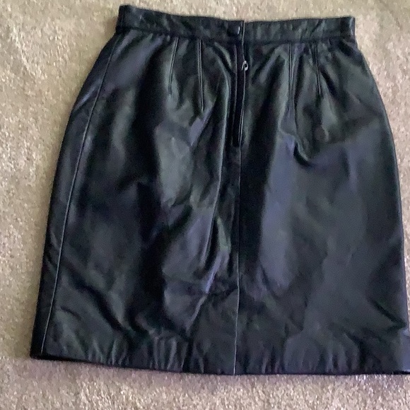 ADLER Collection leather skirt black full-lined zipper back (8) soft lea… - Picture 2 of 15